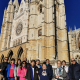 Los peregrinos en la catedral de León
